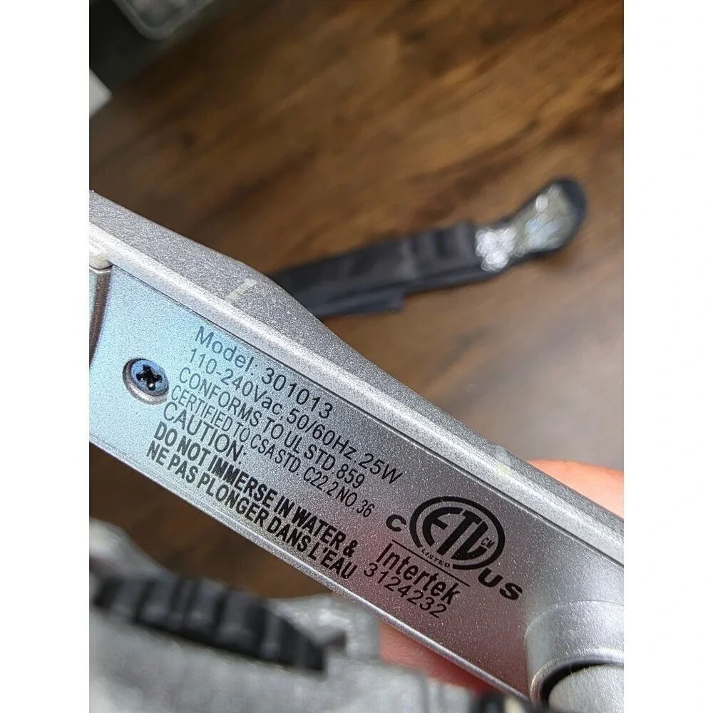 Titanium Ceramic‎ Travel Gator Iron 1 Inch Model: 301013 Intertek 3124232